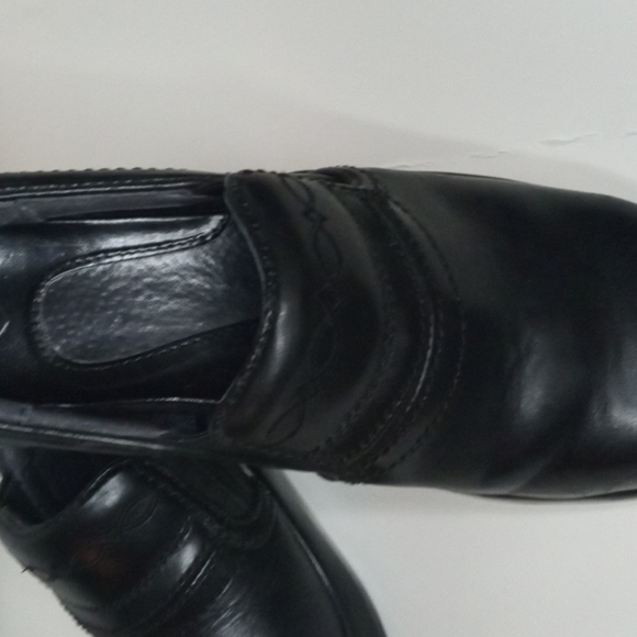 Ariat Leather Slip on Shoes US 8C, Black, Slip resistant, non marking. pre-owned - Picture 2 of 11